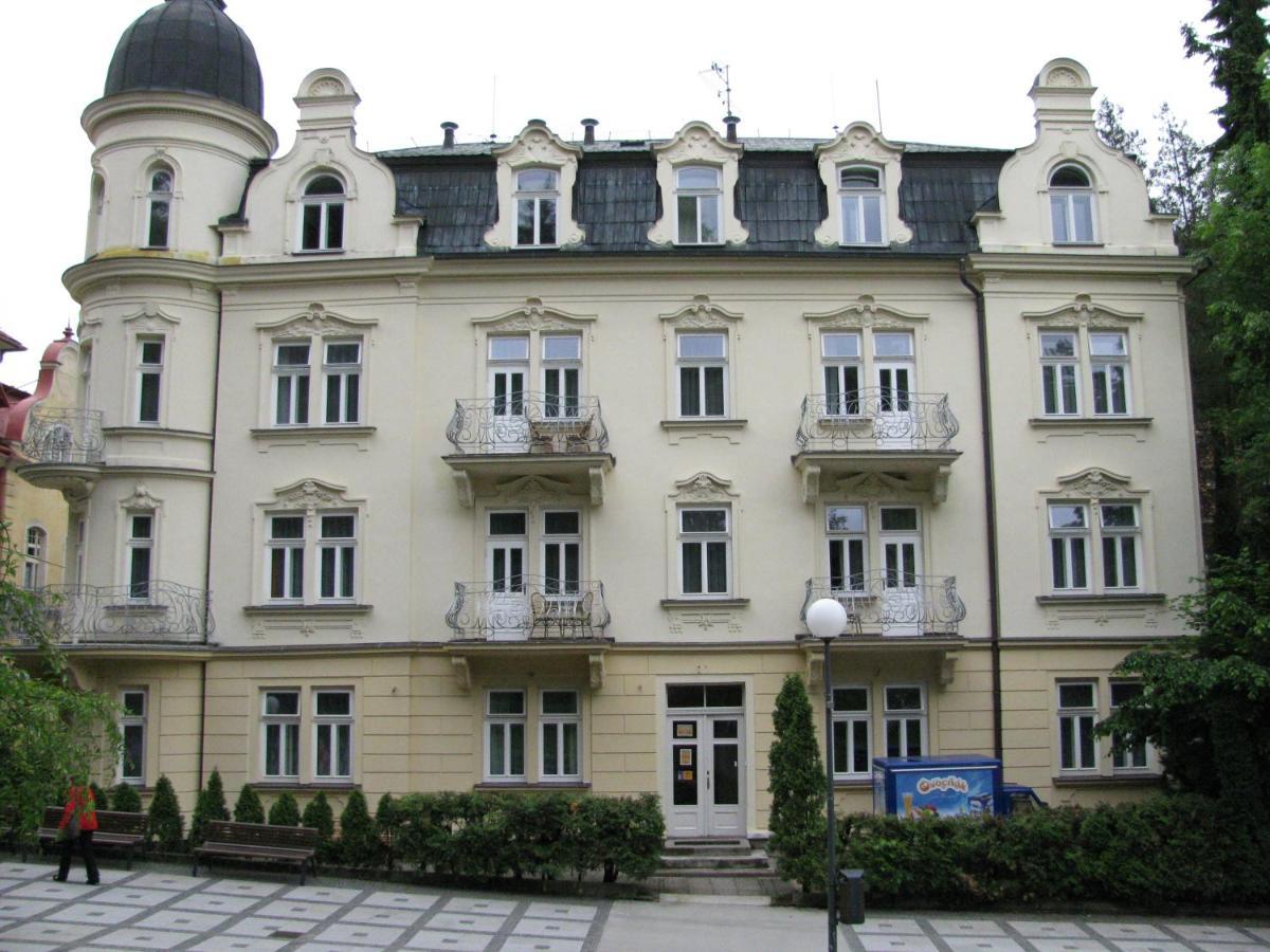 Villa Dagmar Luhačovice Екстериор снимка