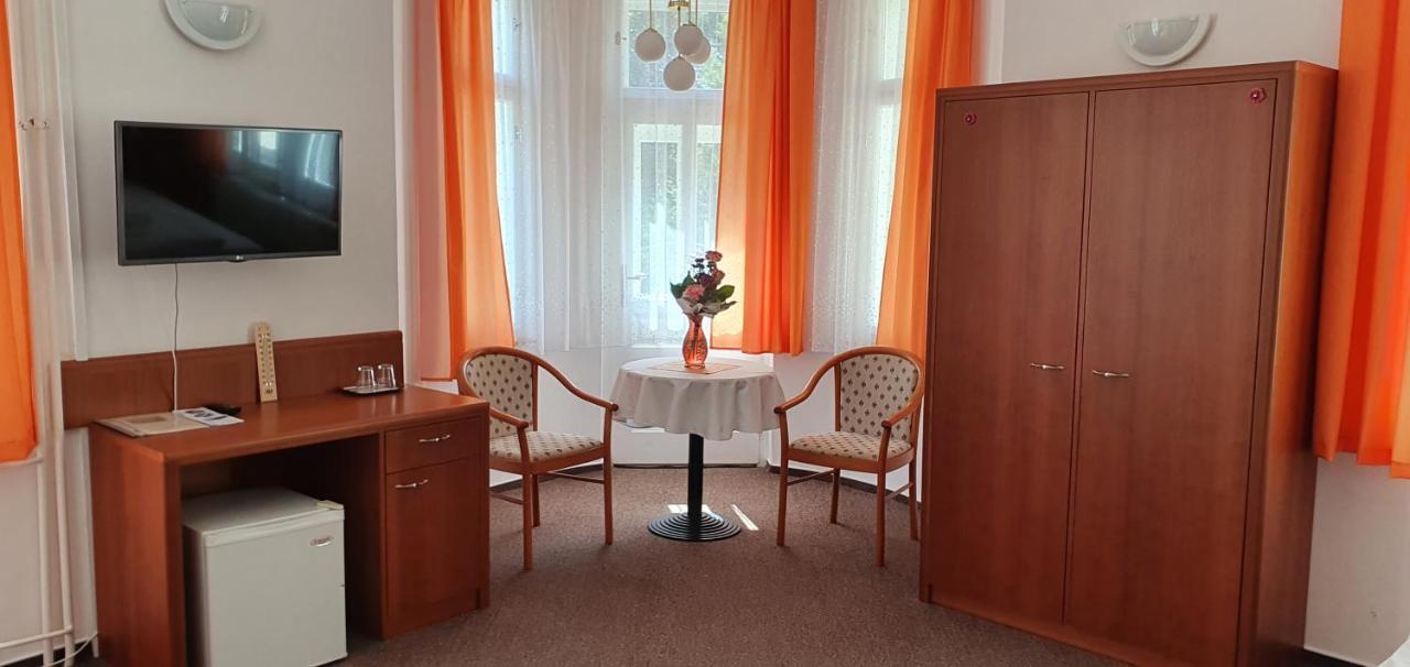 Villa Dagmar Luhačovice Екстериор снимка